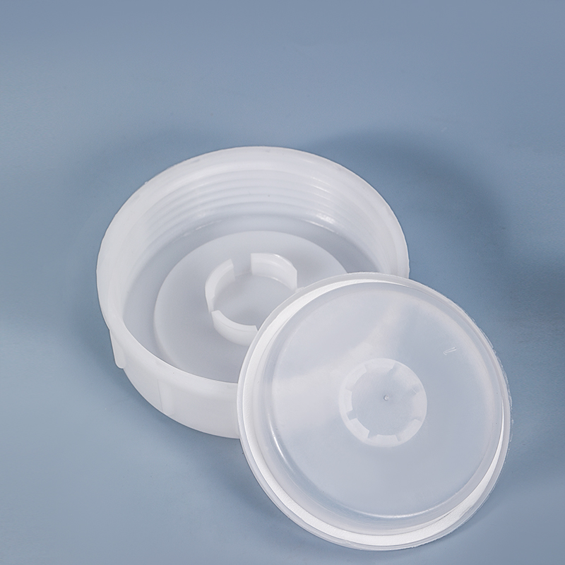 Пластиковая бутылка из полиэтилена высокой плотности емкостью 10 л со встроенной ручкой для жидкости